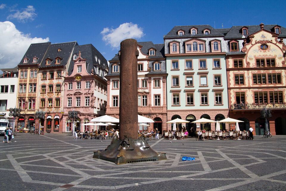 Entspanntes Treffen am Mainzer Marktplatz