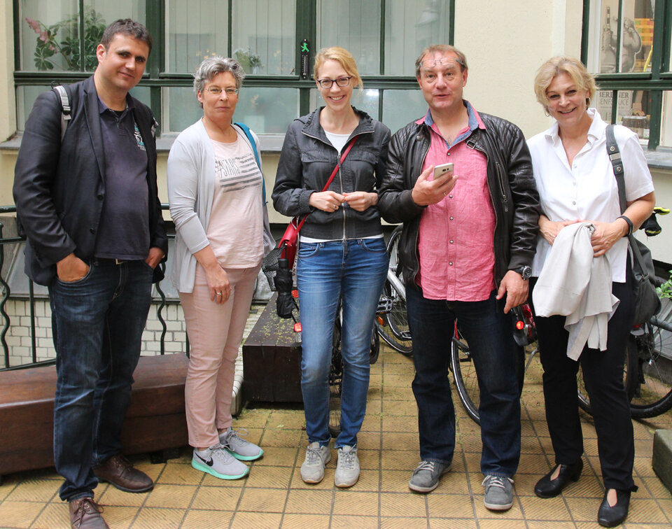 vor dem "Eat Berlin Store"
