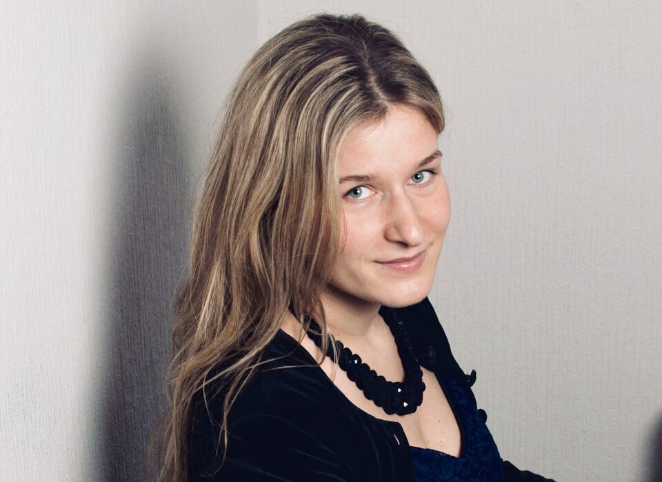 Andrea Bandelow ist seit 2,5 Jahren als Campaignerin bei Abstimmung21 tätig. Sie betreut einerseits die Einreichenden und unterstützt zum Beispiel bei der Kampagnenplanung und ist andererseits mit der Identifikation relevanter Themen betraut, die gerade breit diskutiert werden.
