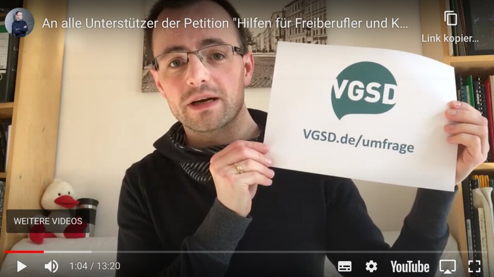 David Erler fordert in einem Video die 290.000 Mitzeichner seiner Petition auft, an unserer Befragung teilzunehmen