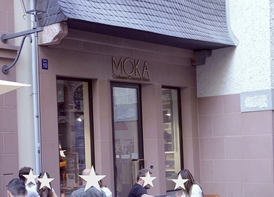 Ann-Kathrin Heidger betreibt das MOKA Cashmere Store in der neuen Frankfurter Altstadt