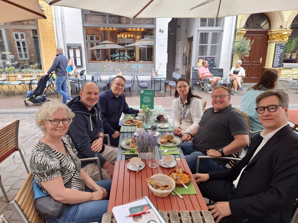 Bei gutem Wetter war das Business-Frühstück ein Erfolg in Lübeck!