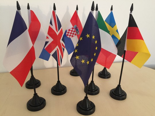 Vertreter aus acht EU-Staaten berichten und diskutieren auf der Veranstaltung über den Umgang mit Scheinselbstständigkeit in Ihren Ländern